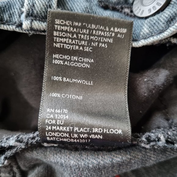 Urban Outfitters BDG High-Waisted Mom Jean Black Washed Denim Size 26 - Picture 7 of 7